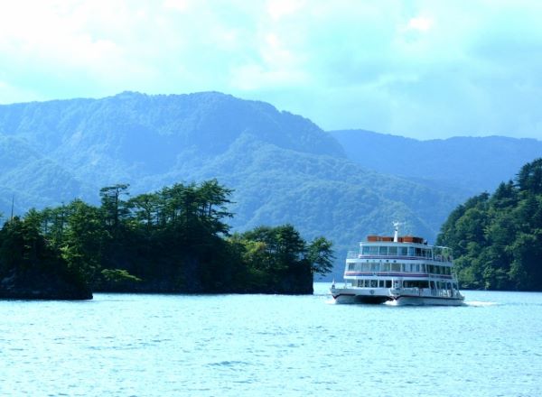 Lake Towada Pleasure Boat