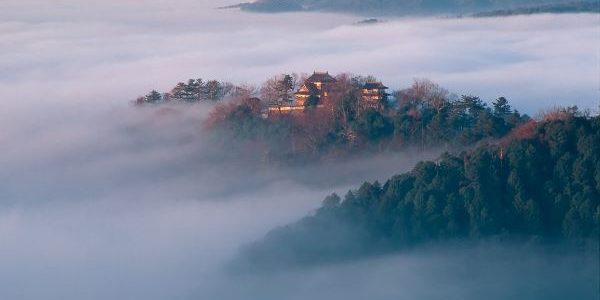 Takahashi City and the Amazing Sea of Clouds View Bitchu-Matsuyama-Castle-In-Sea-Of-Cloud
