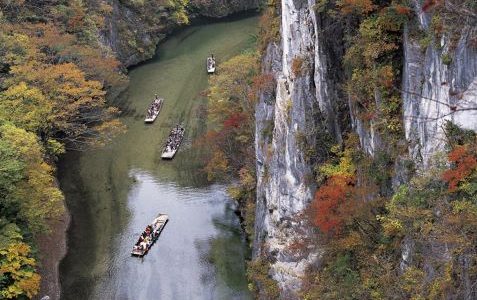 Geibikei Gorge and the Most Scenic Traditional Boat Ride Geibikei-Gorge-Autumn-Iwate-Japan