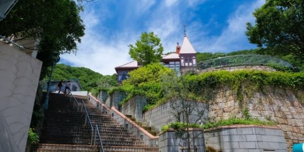 Kitano Ijinkan-gai and the Most Interesting Old Houses You Will Ever Find Kitanocho-Square-Kobe-Hyogo-Japan