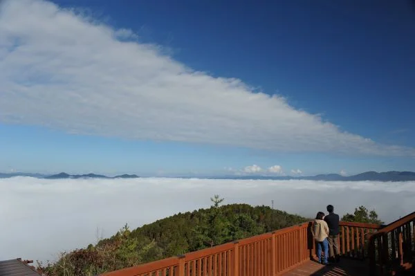 Kameoka-Fog-Terrace-Kyoto-Japan