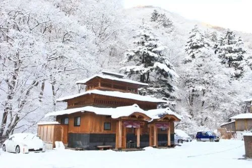 Gomuso-no-Yu-Shima-Onsen-Nakanojo-Gunma-Japan