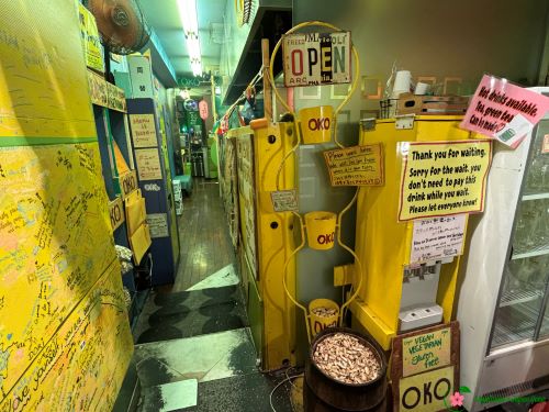 OKO-Fun-Okonomiyaki-Bar-Free-Peanuts-at-Waiting-Area-Osaka-Vegan-Restaurant